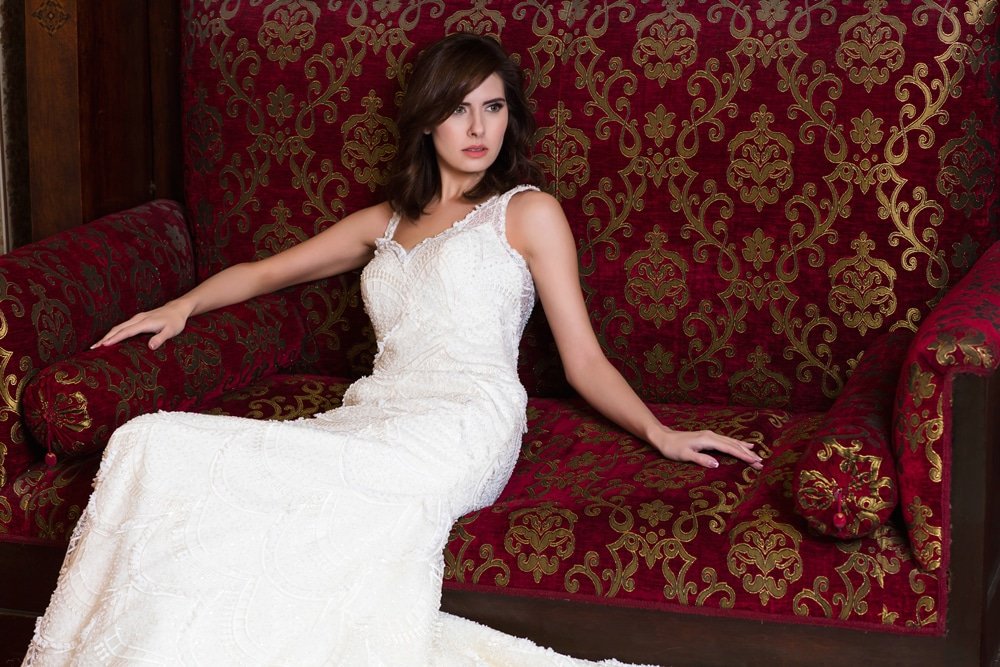 Essayage de robe de mariée sur mesure en showroom privé - JalousES Bridal Metz, proche Thionville, Nancy et Luxembourg